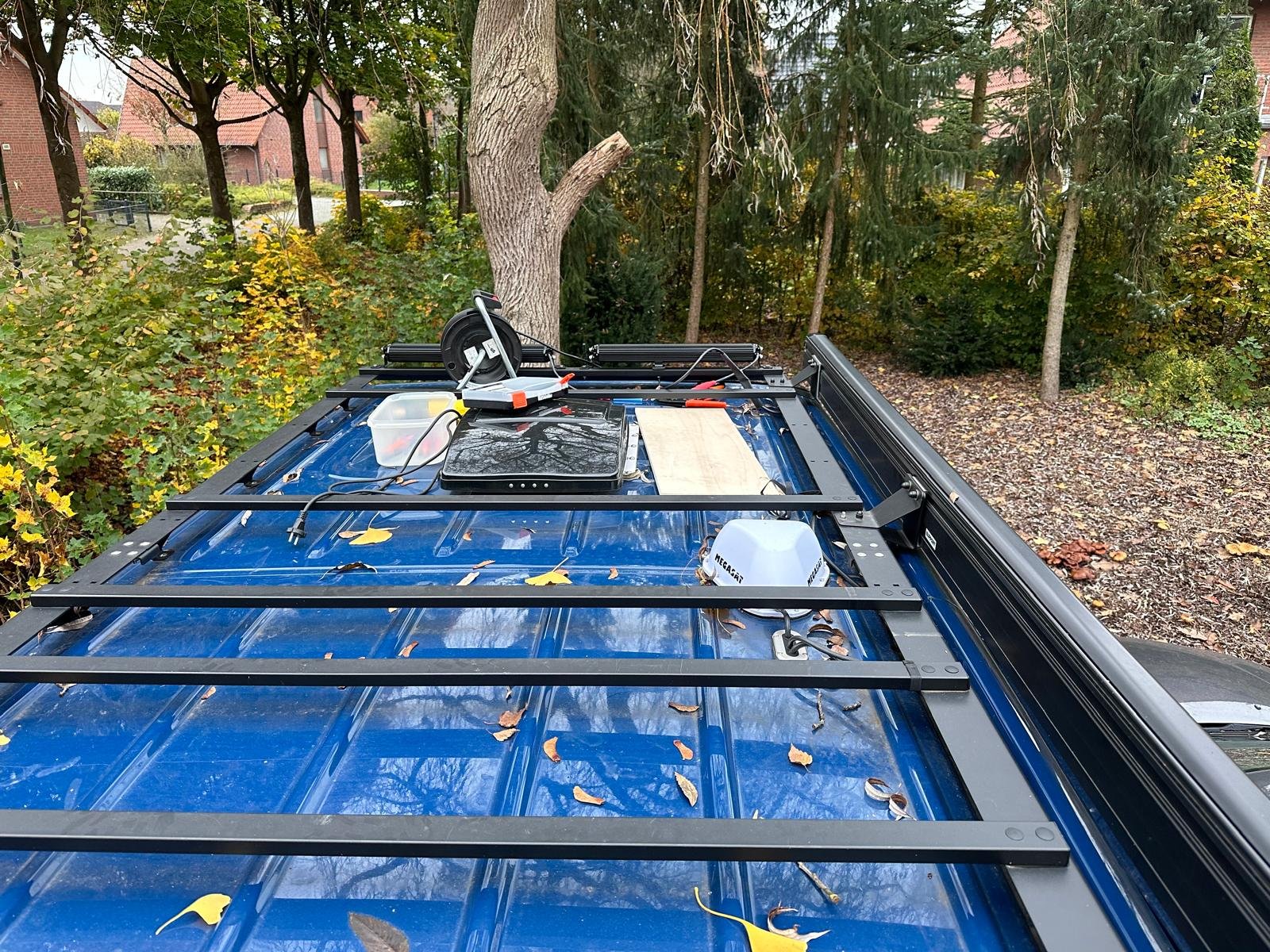 Dachgepäckträger: Solar vorbereitet, dazu die 5G-Dachantenne
