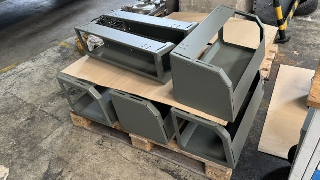 Lackierte Möbelmodule: so viel wie möglich selbst gebaut