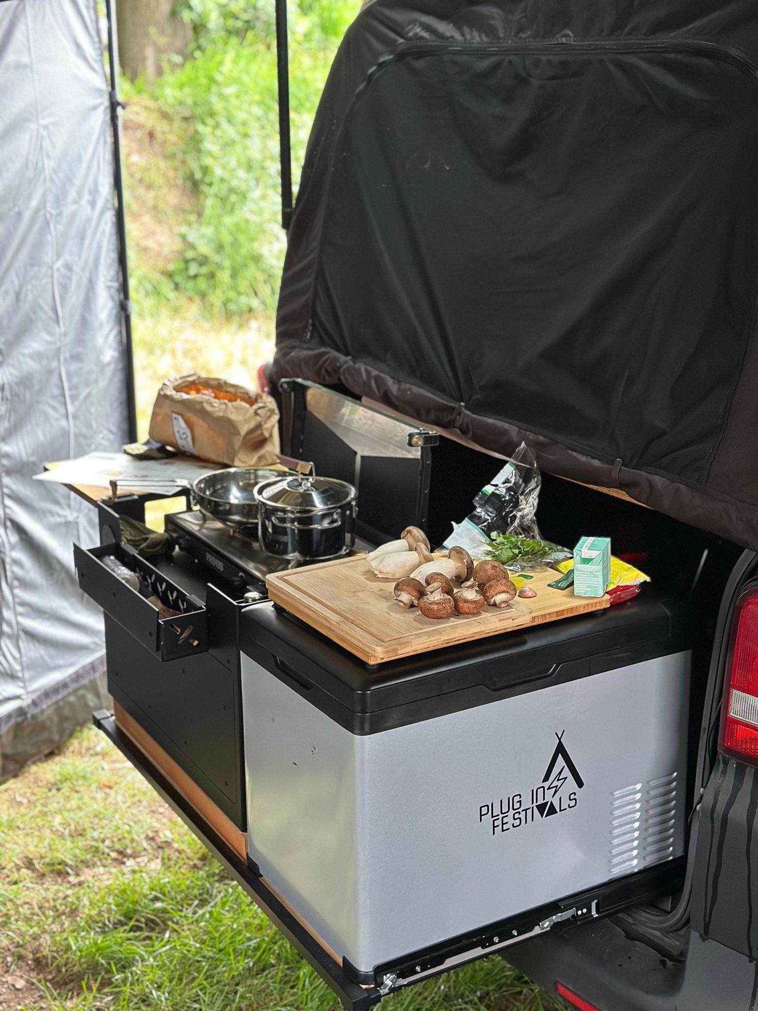 Die Heckküchenbox mit Primus-Tupike: Kochen am Bus